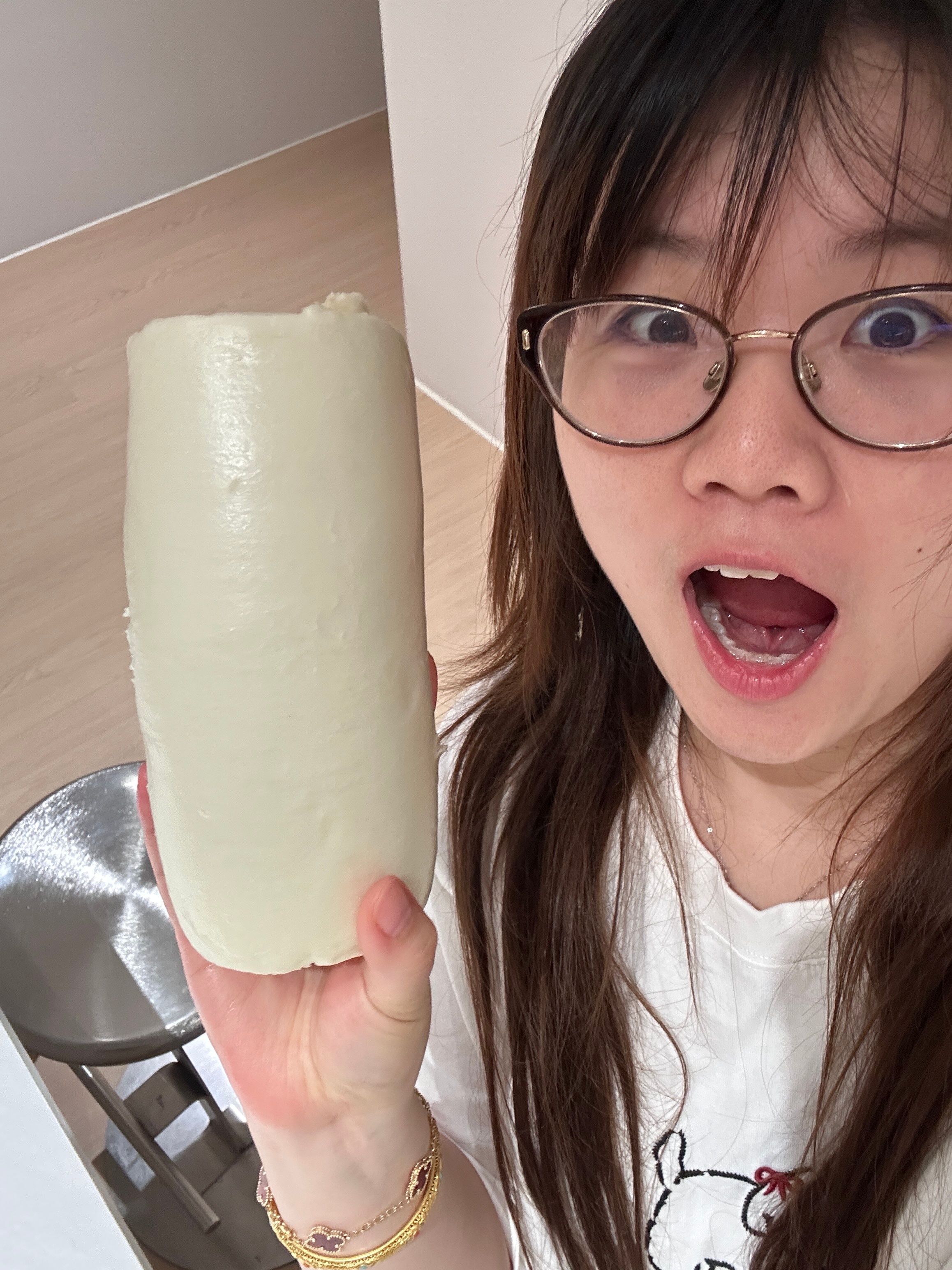 深夜做了个超大杠子馍 ，还有千层馒头，超有嚼劲！！ ​​​