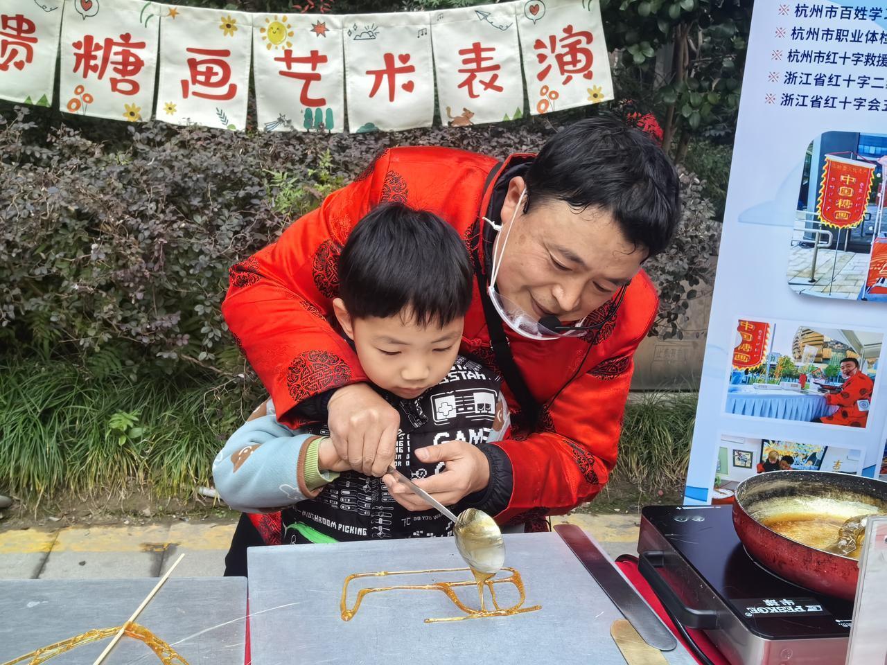 非遗糖画进小区