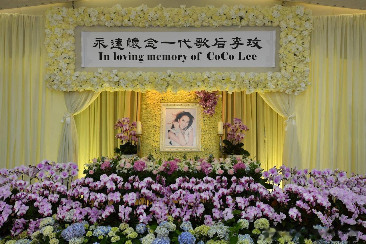 不忍李玟离去！萧亚轩一开口就绷不住了。

萧亚轩在李玟追悼会致辞，声音抽泣又隐忍