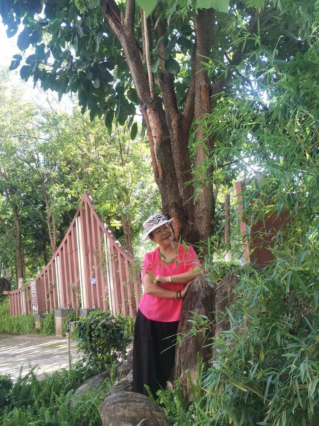 姐妹公园快乐时光
