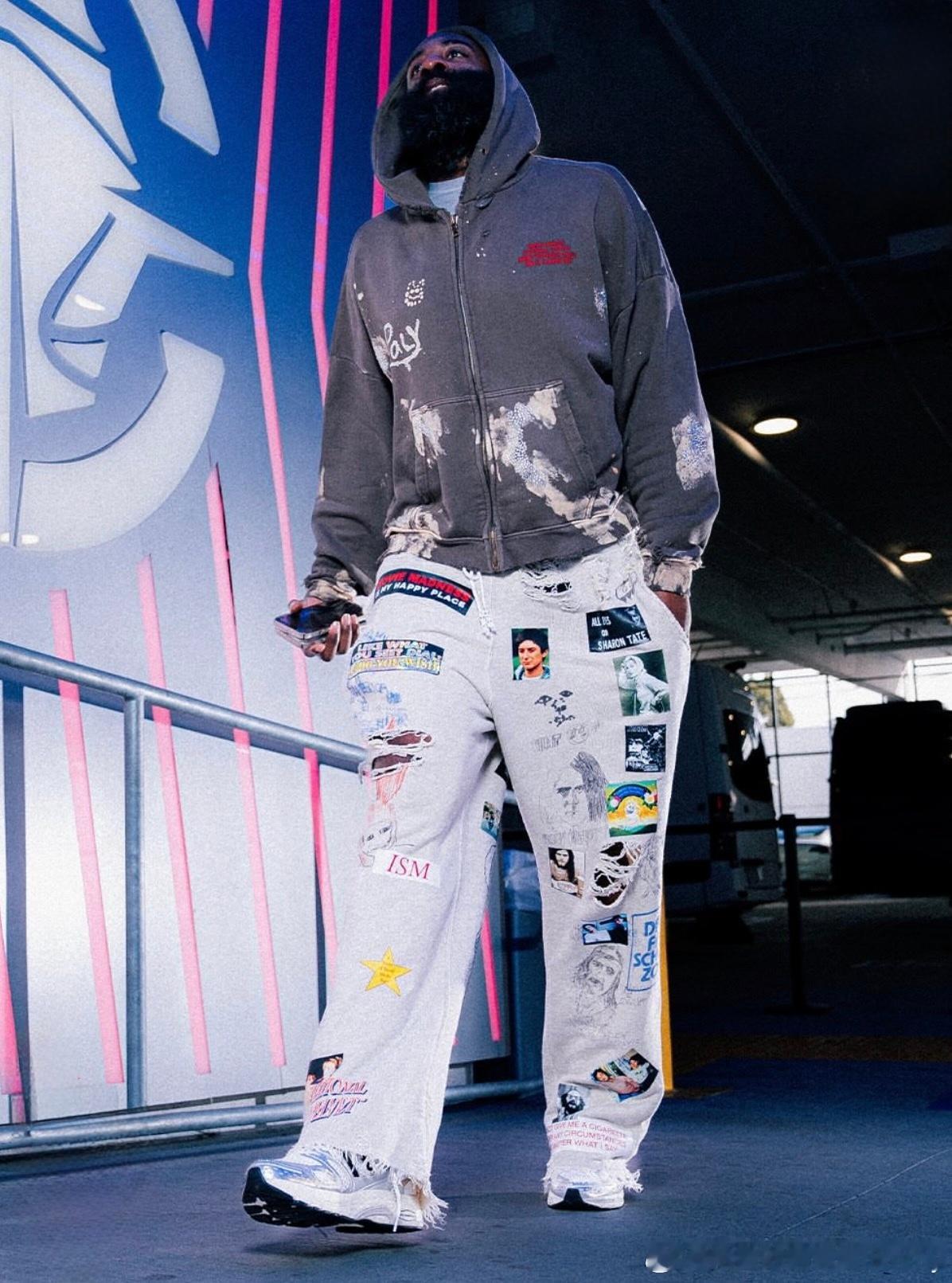 这花裤子肯定又是登嫂设计的