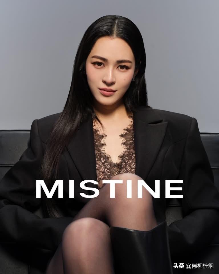Mistine官宣Lingling邝玲玲为新代言人。。💄💄
