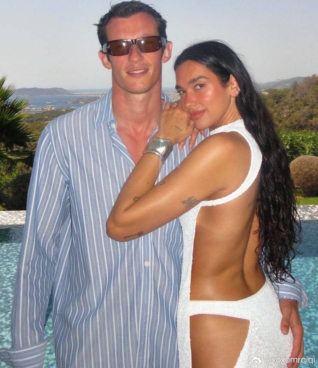 据意大利媒体消息，Dua Lipa 与 Callum Turner 的婚礼档期提