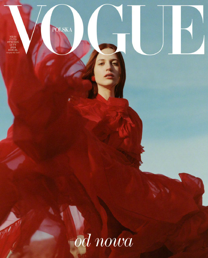 #美学前沿#波兰版VOGUE 2024年一/二月合刊封面大片，模特Julia B
