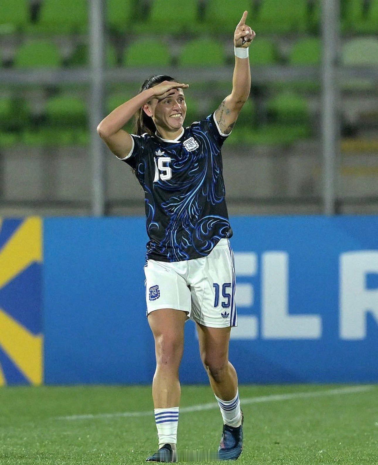 阿根廷女足 🇦🇷🛫阿根廷女子国家队在南美女足国家联赛的首场比赛中以1-0战