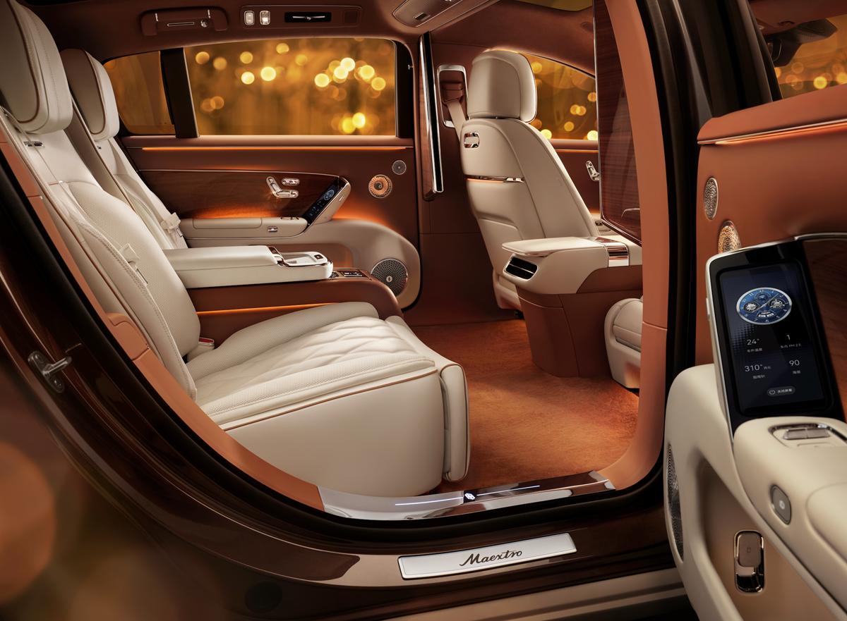 卖了1.6万台还连赢7个月，尊界S800这次真要炸场了
别老说人家做不了顶级豪车