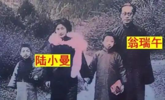 1957年，58岁翁瑞午糟蹋了一名女大学生。对方母亲大怒，发誓要将他告进大牢。不