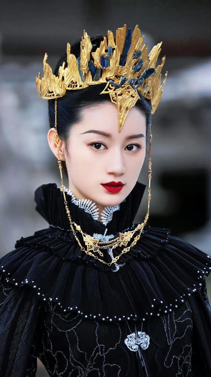 不是啊 给她化妆跟失业有啥区别？ ​​​