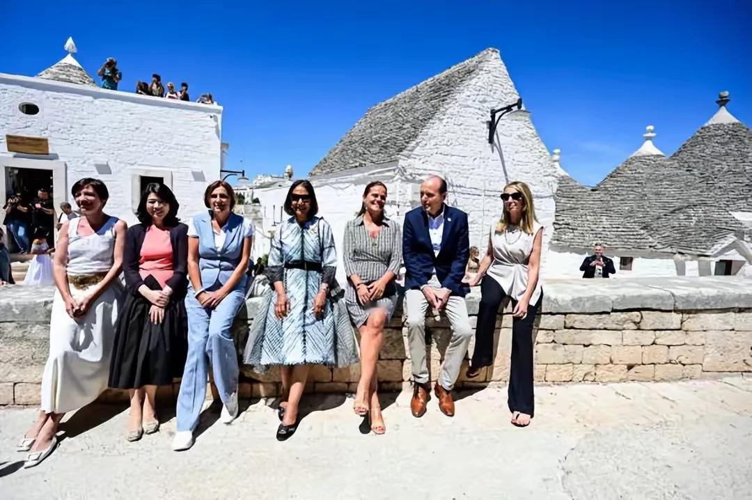 G7太太团在意大利游玩，有朔尔茨的老婆，岸田的老婆，欧洲理事会主席米歇尔的老婆，
