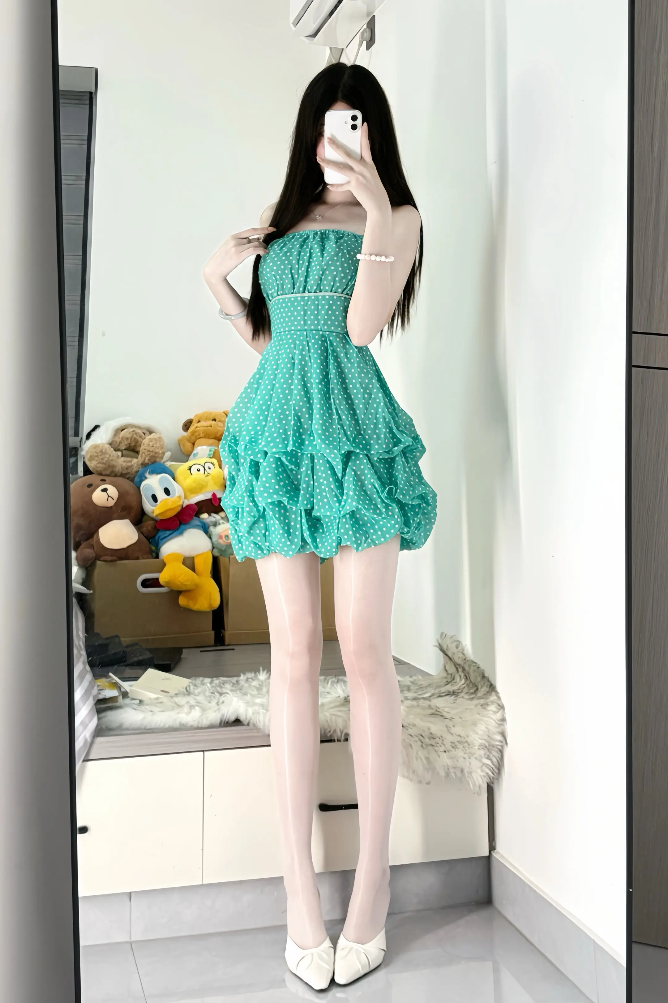 御姐 汲润绝妙触感  少女感穿搭 尖头高跟鞋 不费力短裙搭配