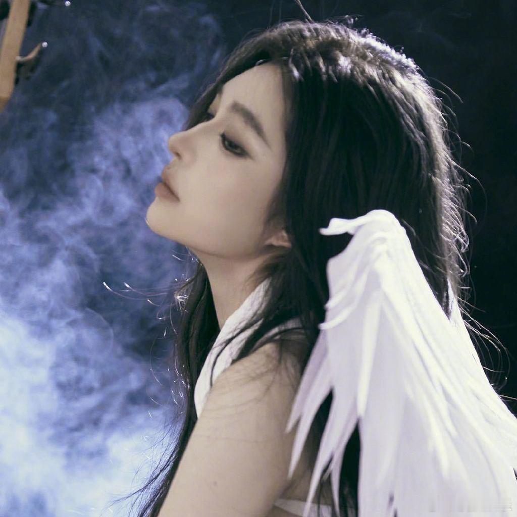 王奕告别丝芭传媒 王奕发文宣布与丝芭传媒正式解约：“那些没有曝光、不能见面的日子