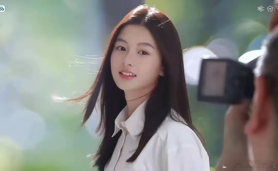 还以为是回去读书了，没想到是回去准备出道了！[what]娱乐圈素人出道的艺人其实