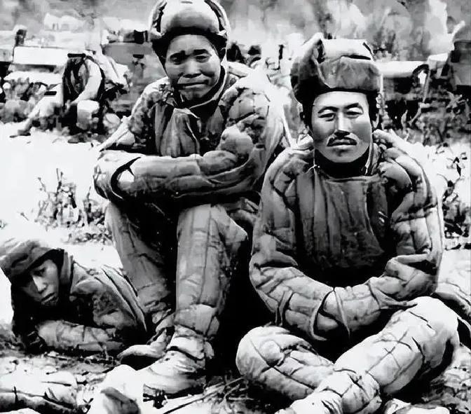 1953年，精通三门外语的志愿军战俘程立人拒绝回国。没想到，30年后，他竟然成为