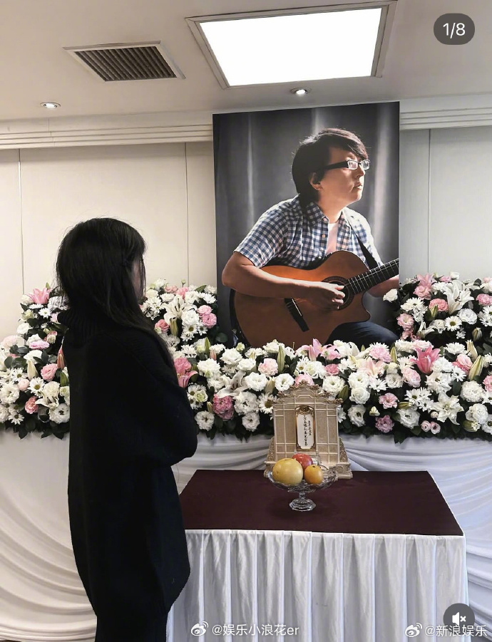 女儿写给袁惟仁的信女儿发文送别袁惟仁 10日，袁惟仁告别式完成后，女儿袁融在in