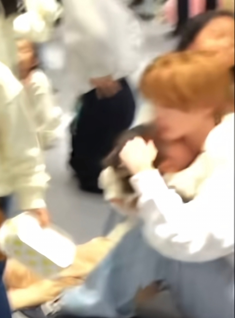 从昨晚开始确诊恋哥癖，怎么会有人这么幸福，从出生开始就可以叫李丹尼尔哥哥，埋脖子