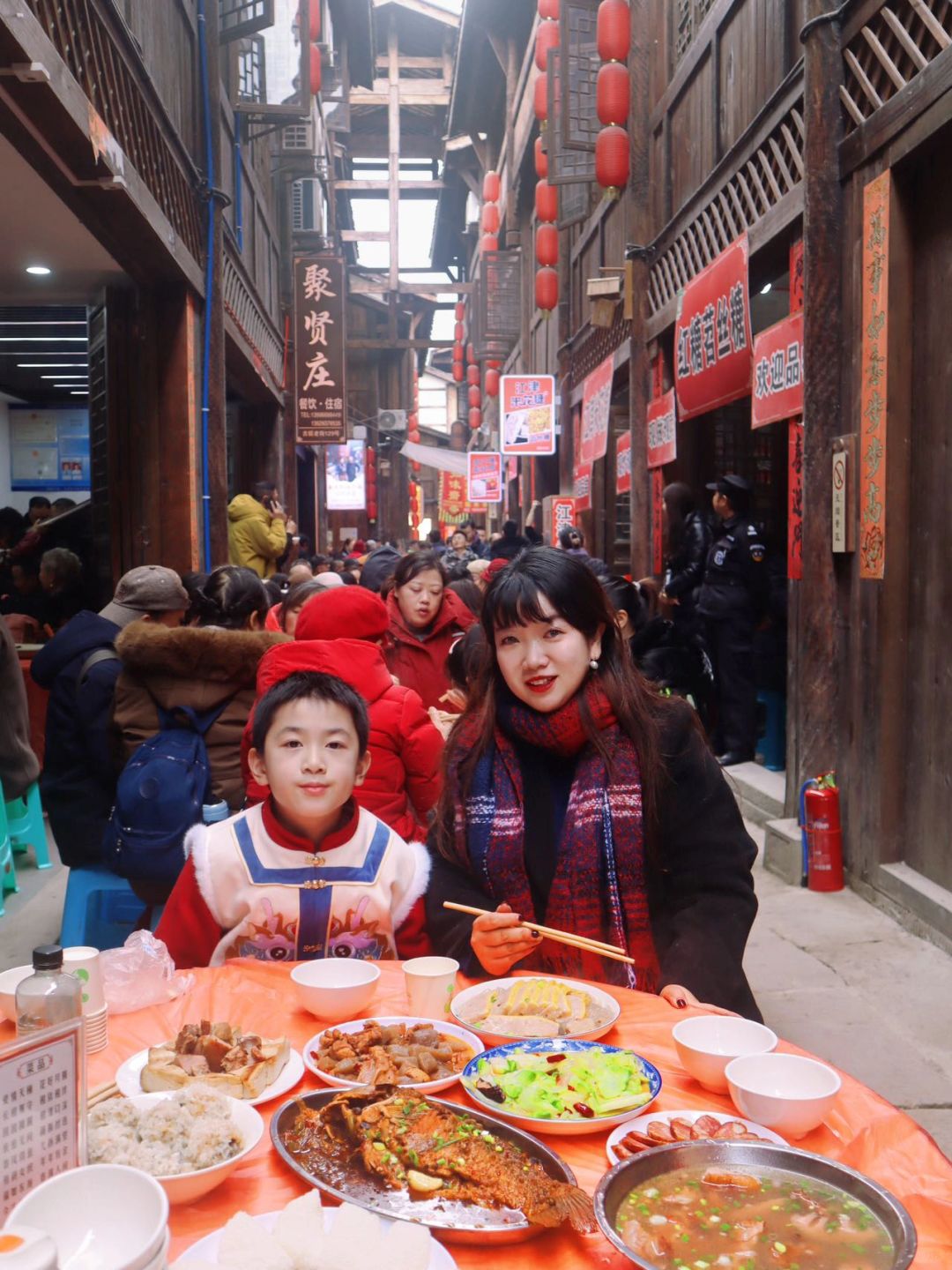 带娃漫游古镇🏮体验超震撼的千人宴‼️