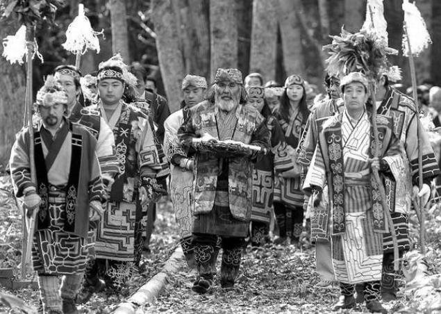 日本的领土“悬案”，现在网上可真热闹，南边琉球的归属历史还没聊完，北边北海道怎么