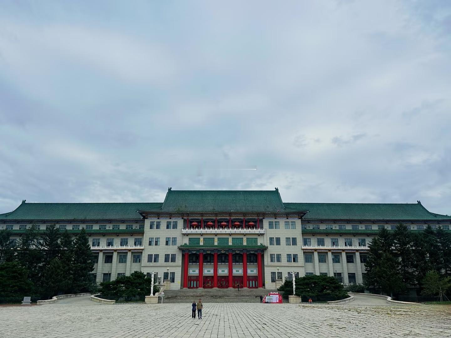 位于长春吉林大学内的“地质宫”，历史上曾经是日本侵华部队关东军为日本天皇迁都所建