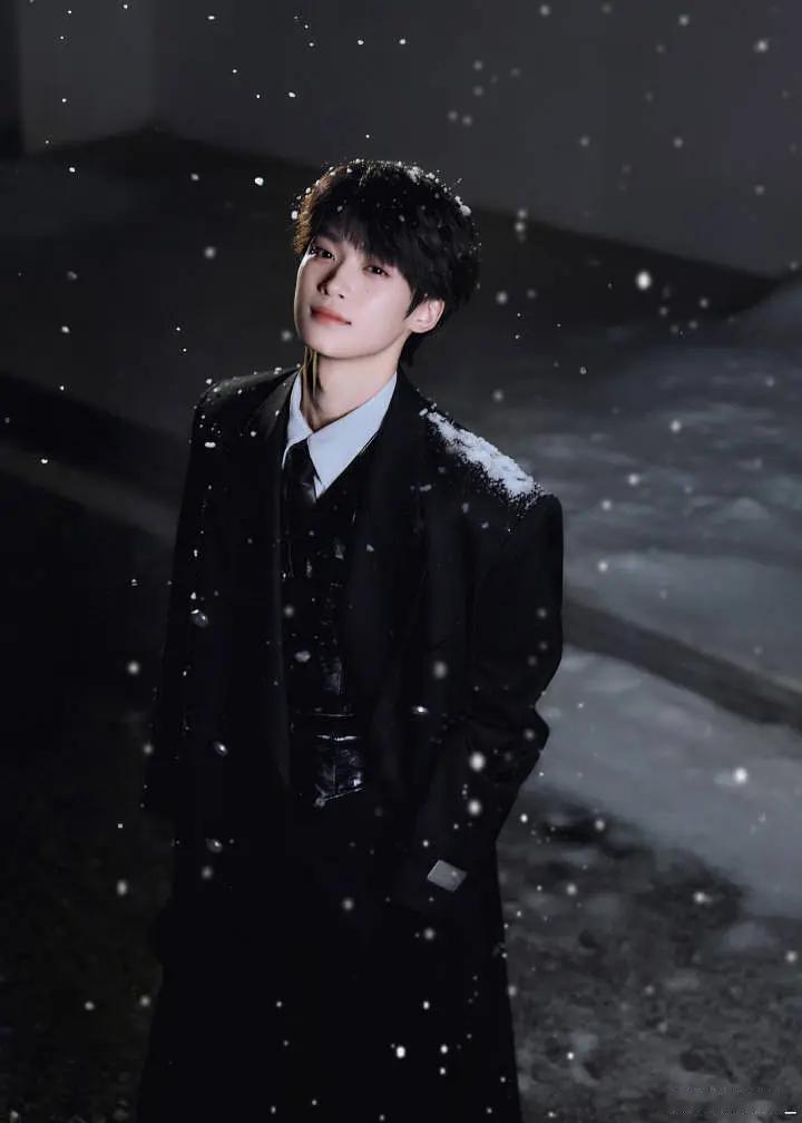 梓渝初雪营业图🈶️ 氛围感拉满 