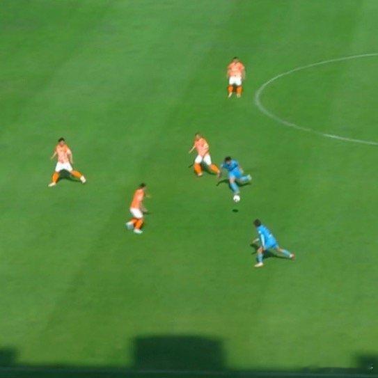 2026齐鲁超赛济南赛区将热血联动张雪机车，致敬劳动者 