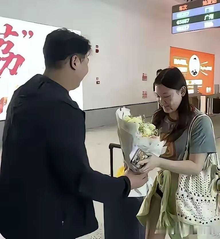 一切都结束得太快了，原以为齐全组合会趁着流量一直合体，没想到这么快就结束了。全进