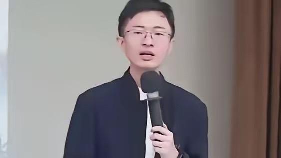 台湾需要这样的年轻人！

5月3日台北市议员侯汉庭喊话台军:“台湾的军人们，如果