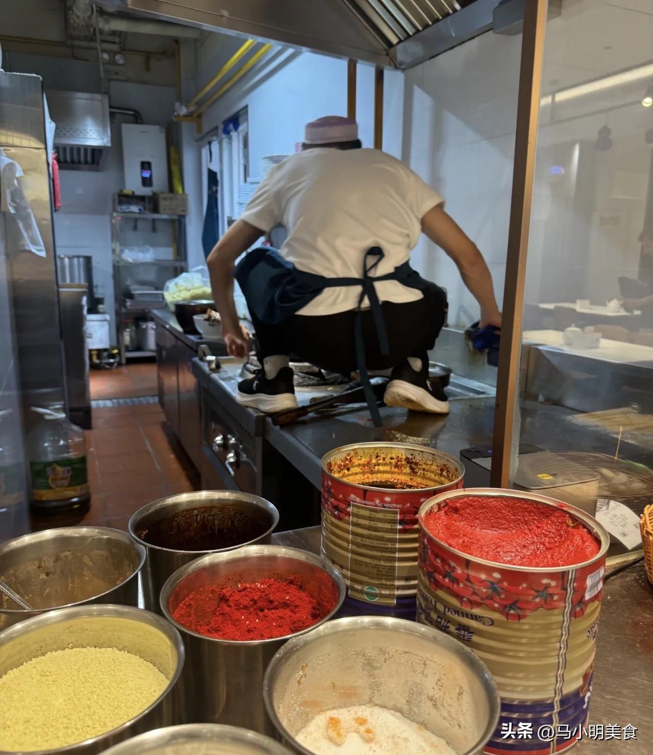 我九运司18年老店：天天吵架的夫妻店，才是真实生活

在乌鲁木齐九运司住久了，最