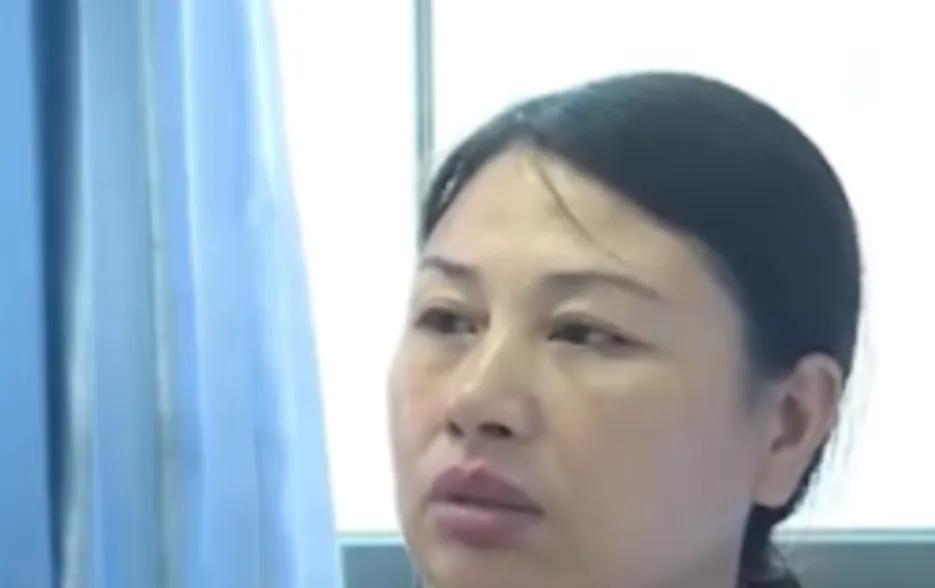 2007年，湖南一名16岁女孩冯霞不顾一切与人私奔，此后，母亲千方百计寻找，却始