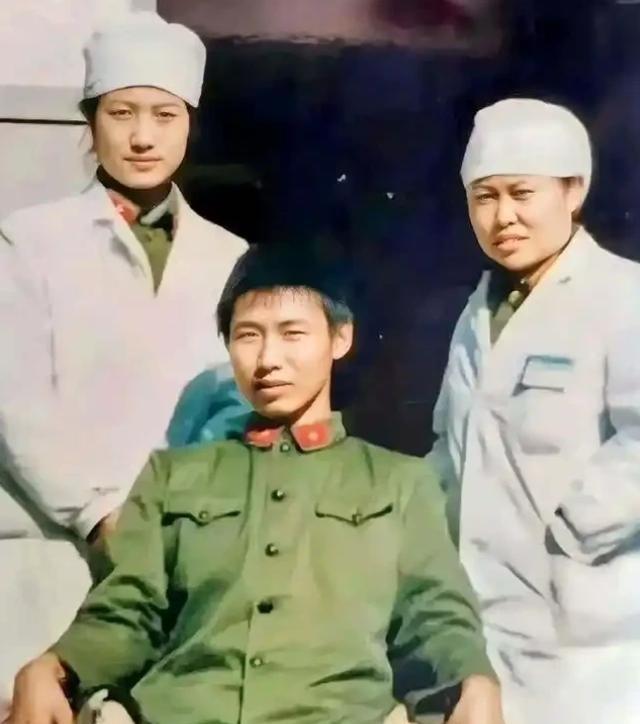 1986年，河北21岁战士从前线归来获一等功，随后便写信向女友分手。女友脑袋＂嗡