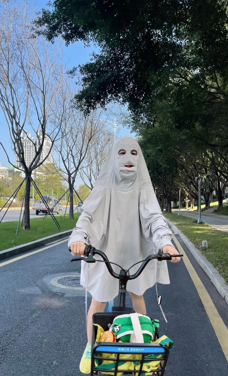 发现大街上的女人越来越反常了！