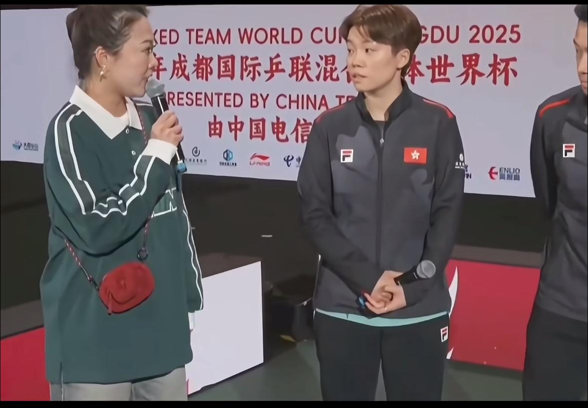 港队杜凯琹赛后感谢现场观众“让我们有主场作战的感觉！”
12月4日，成都混团第二