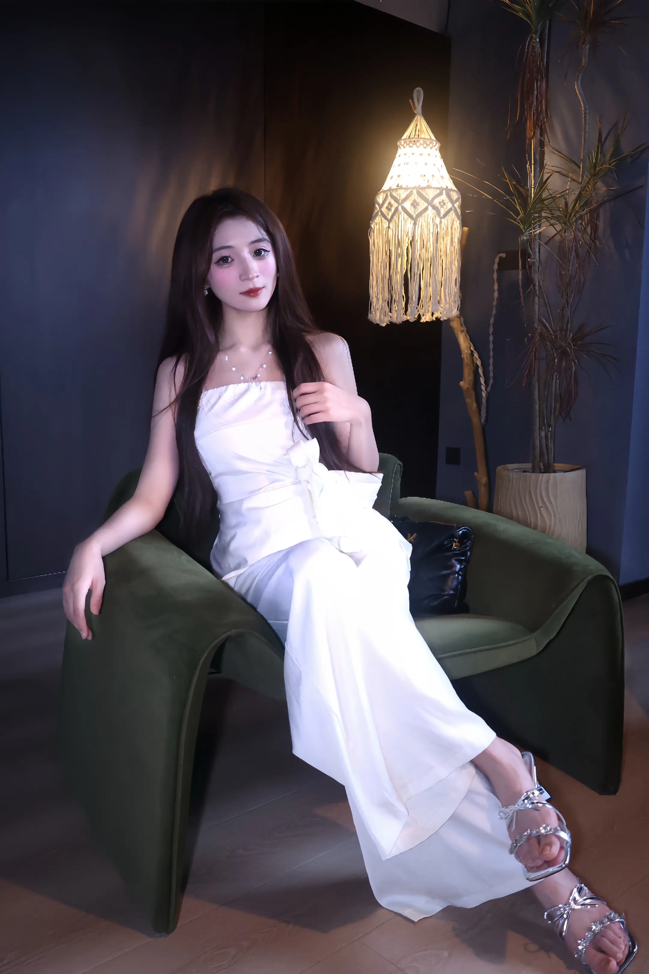 你那软绵绵的照片就别配硬曲了