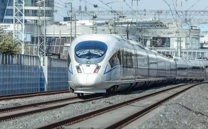 顶级阳谋！每公里造价3亿、票价仅400元，亏本的高原铁路，才是国家长远底牌。单公