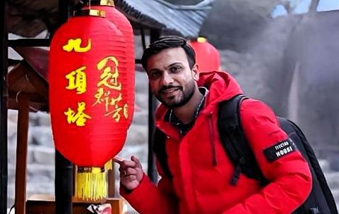 大批美国游客涌入中国，回国后坦言：客观对比，中国比美国强多了。光今年一季度上海一