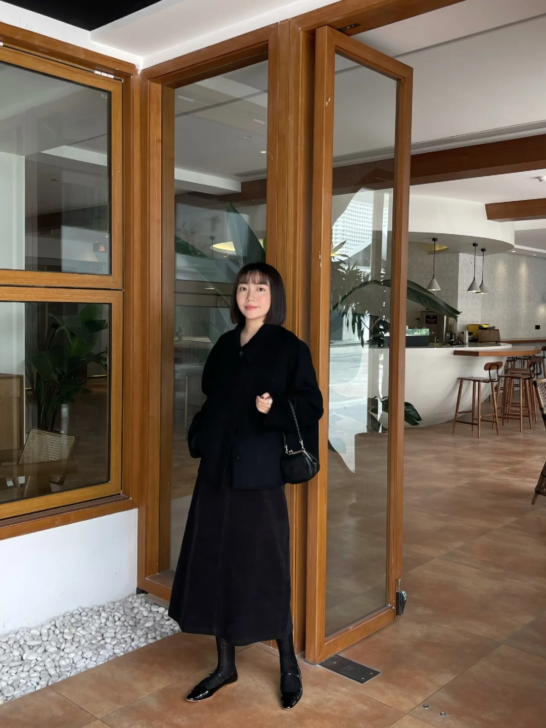 知识分子小姐姐的全黑装扮