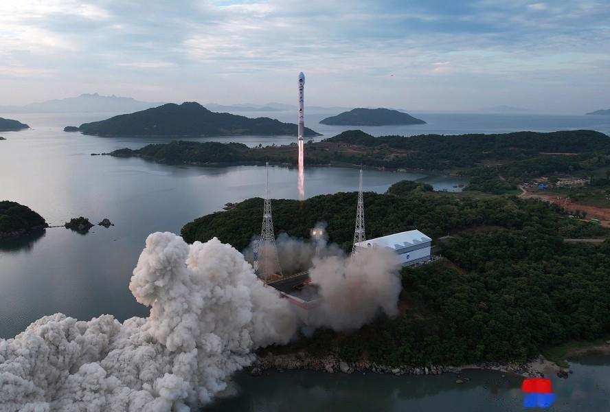在发射军事侦察卫星失败后，朝中社今天（6月1日）发布了昨天“千里马一号”运载火箭