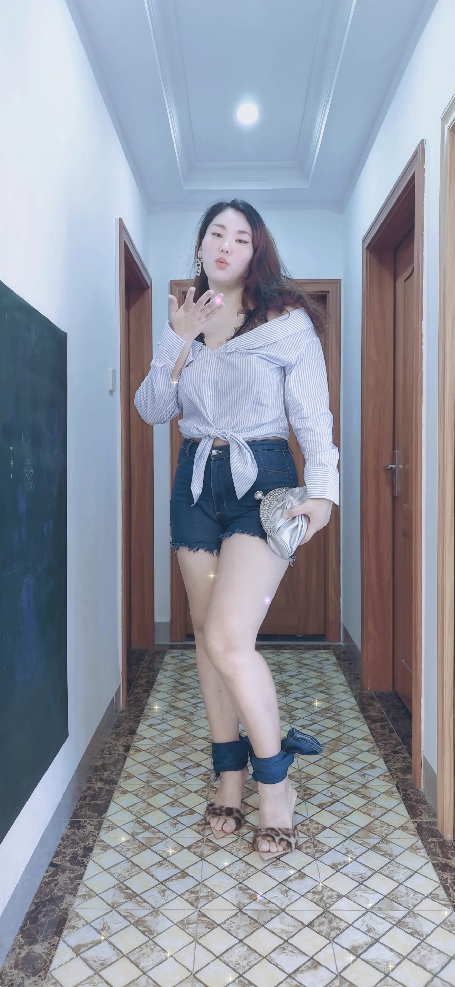 上衣好看吗