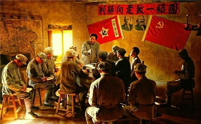 1935年，蒋介石逼着王家烈交出兵权，王家烈答应下野，蒋介石还给了他5000大洋