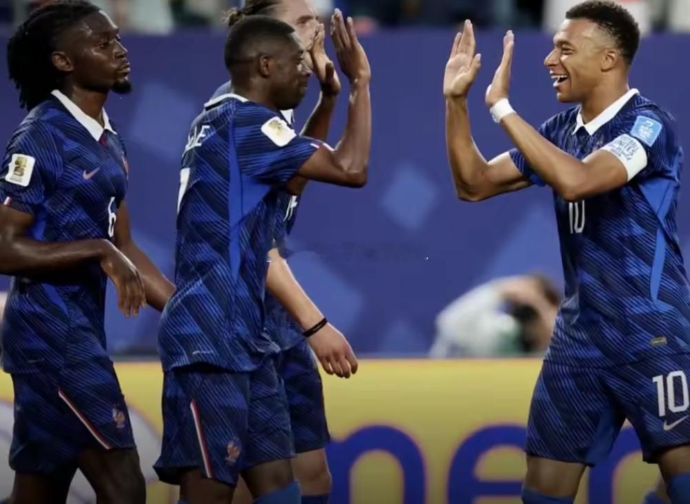 美加墨世界杯!组第二轮比赛，法国3-0轻取伊拉克，本场比赛一度因雷暴天气长时间中