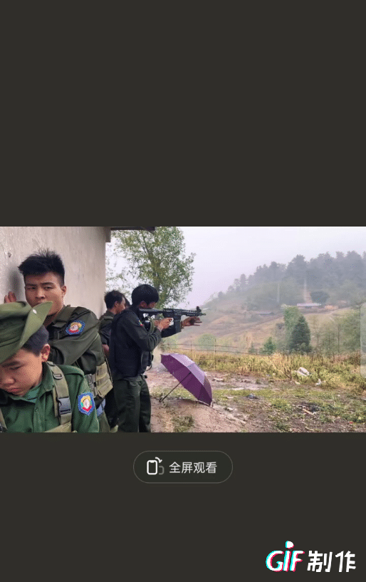 缅甸打什么仗啊！参加老街民团都是年轻的小孩子。
这群年轻人一看就没有经历过实战，
