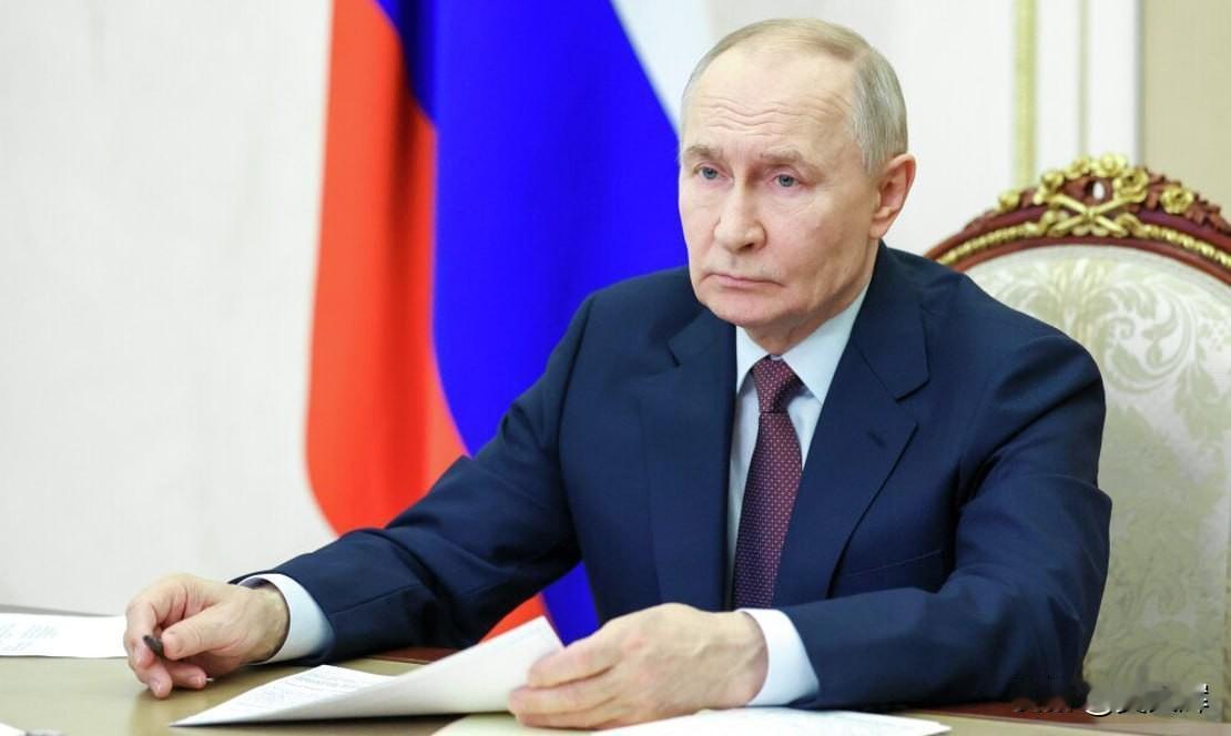 普京这样向俄罗斯外交工作人员祝贺外交工作者日
 
“在全球动荡加剧、多个地区局势