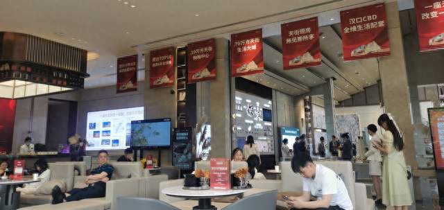 2026年不买房，5年后庆幸还是后悔？答案藏在曹德旺那句话里