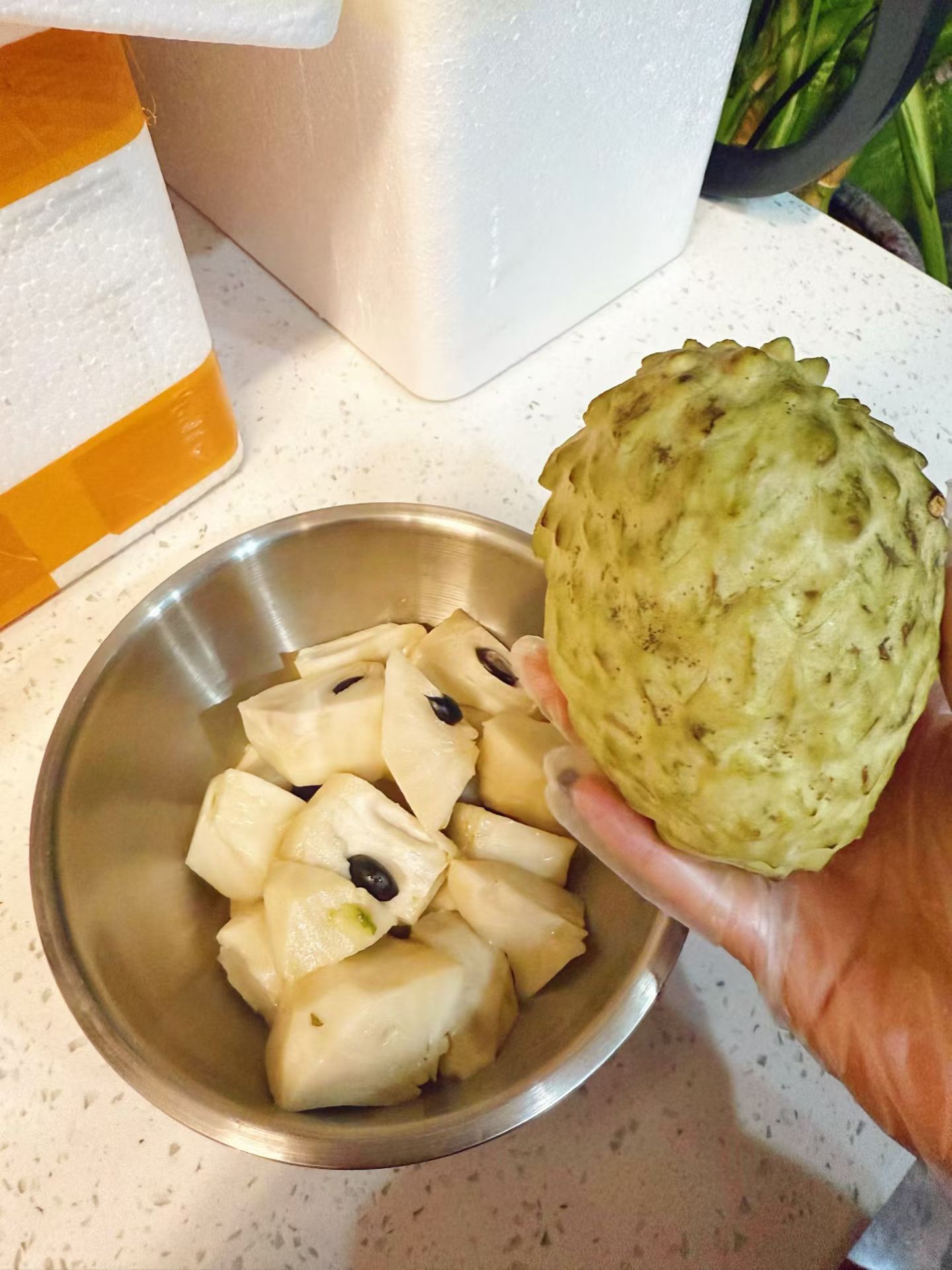 永怀温柔之心，更拥自信的力量，勇往直前，不管35岁还是55岁，都要热爱生活，炽热