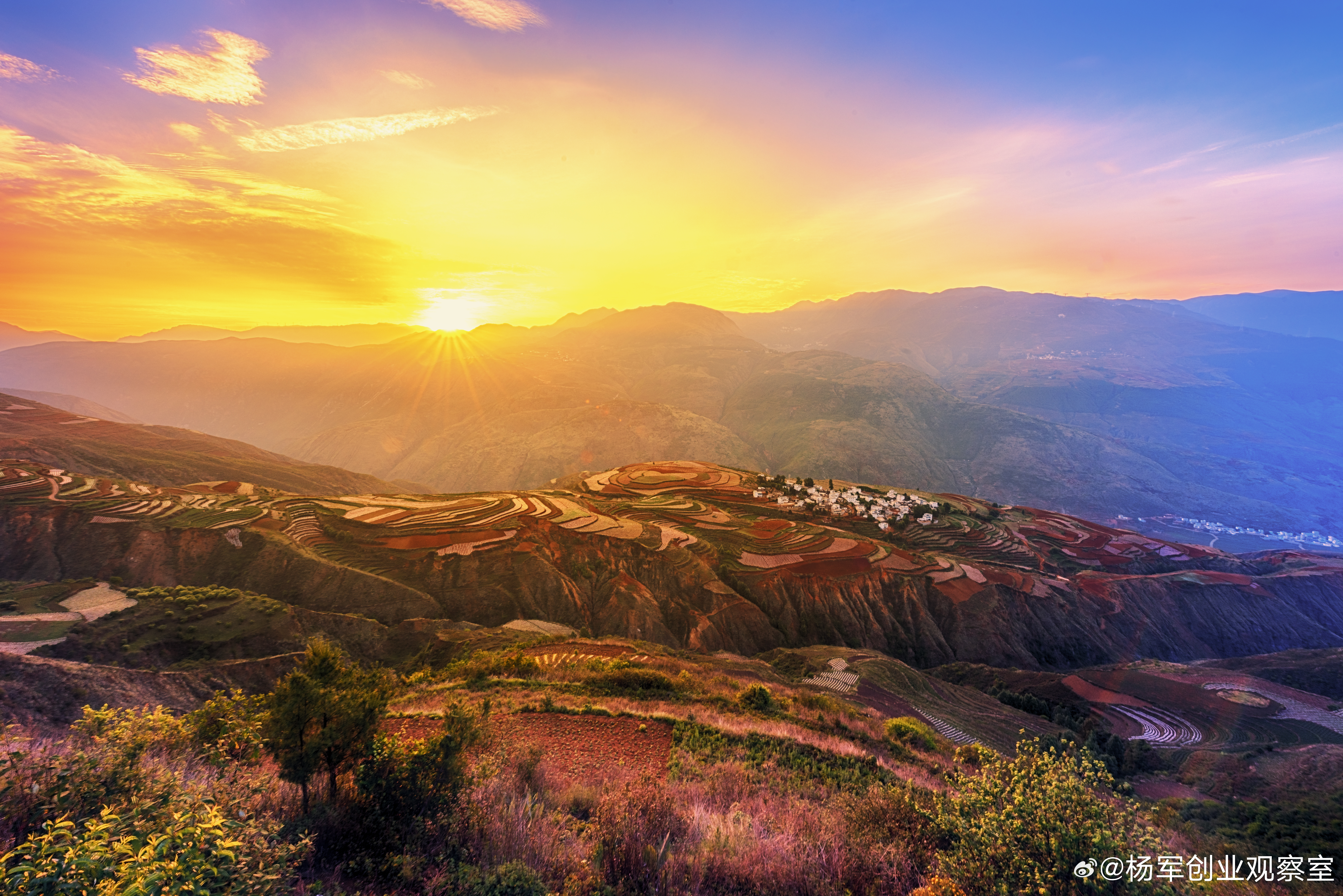 杨老师，两个投资人要投我，我怎么估值？企业不同发展阶段的股权估值是不一样的1. 