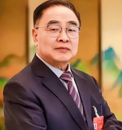 张伯礼院士说：

“想要多活几年，重要的不是吃好喝好，
也不是做运动，而是

少