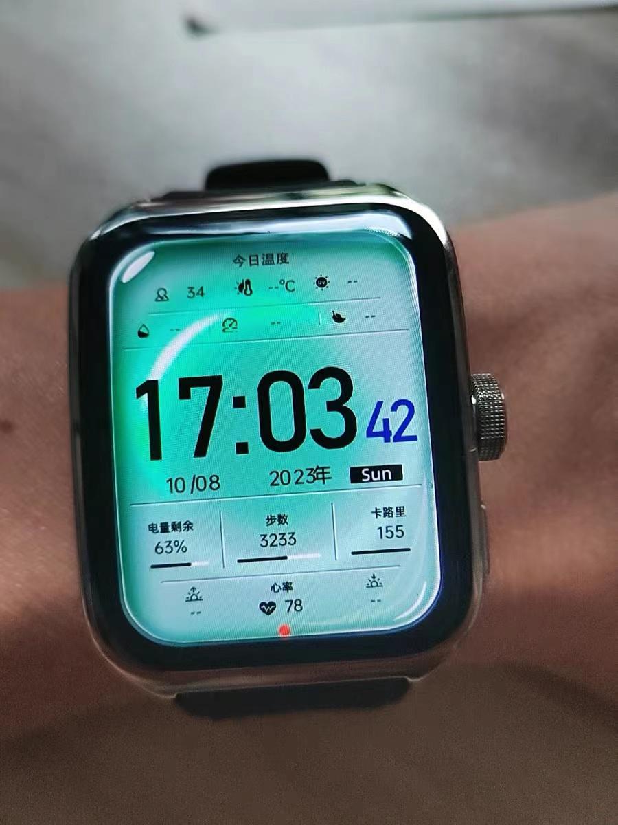 本来想买最新的Apple Watch S9，但价格实在打不下来，而且续航一点没提
