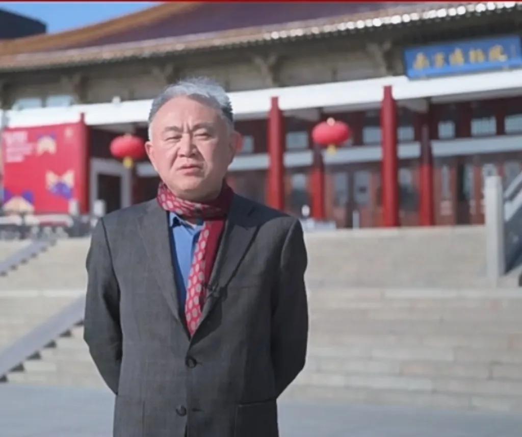 南京博物院这新院长王奇志，这官当得可是真闹心。

        熬了十年副手，