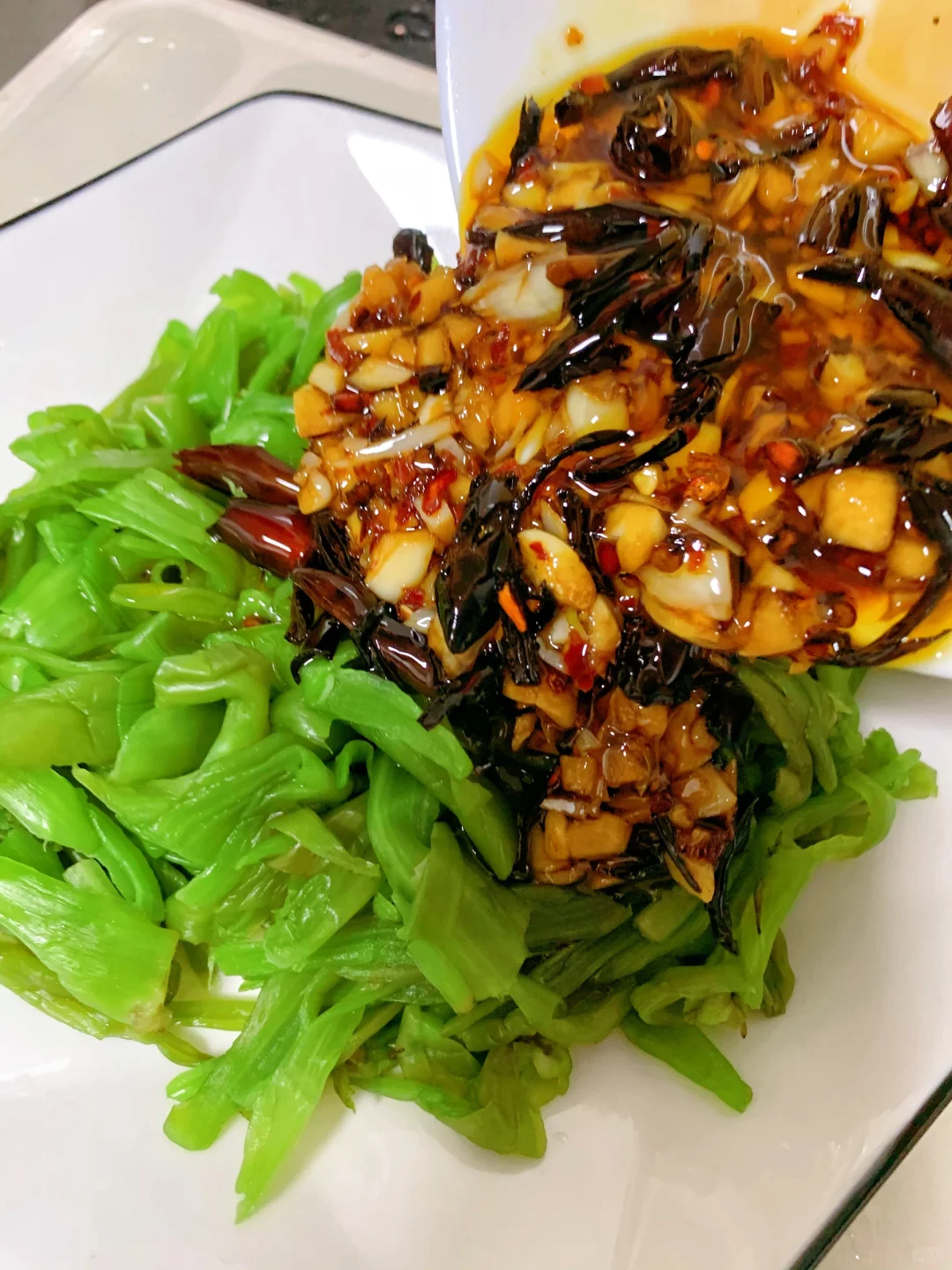 扔掉的菜梗做成餐厅级别的凉菜 也太绝了吧