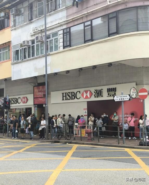 去香港排队存钱的那批人，估计已经亏了！人民币汇率已经从最低点升值了近8%了，如果