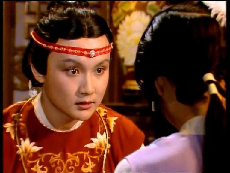 能一眼认出《年会不能停》的领导是贾宝玉的观众是不是都老了？ ​​​